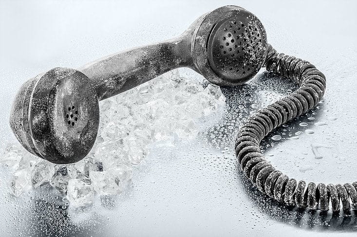 telefone-min - Processo de Vendas telefone-min Cold call 2.0: ainda uma boa estratégia em 2019? - Processo de Vendas